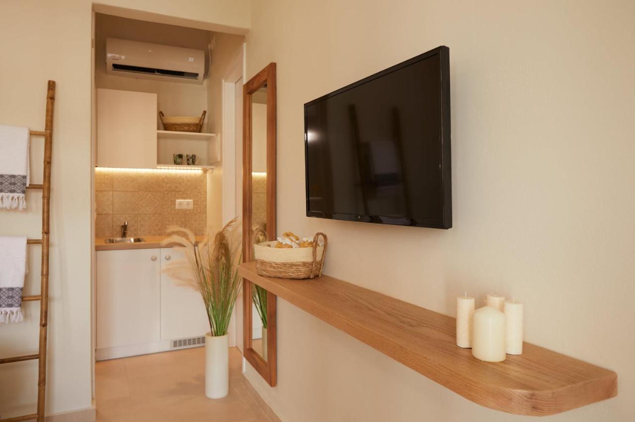 Spiliada Boutique Studios Batsi  Ngoại thất bức ảnh
